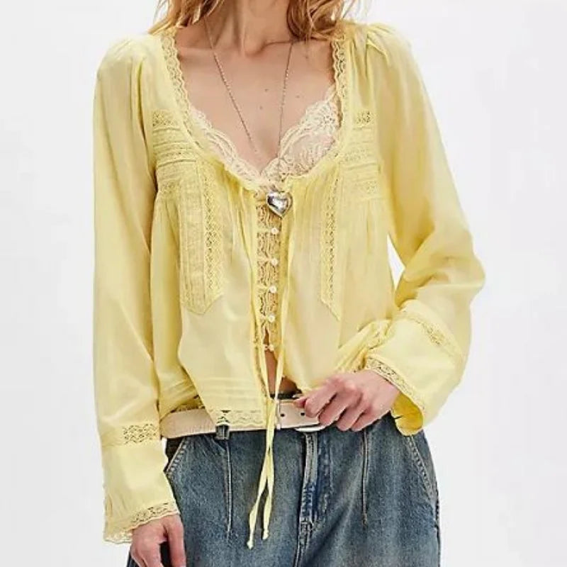 Chemise hippie dentelles vintage.