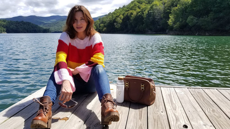La femme Woodstock sweater.