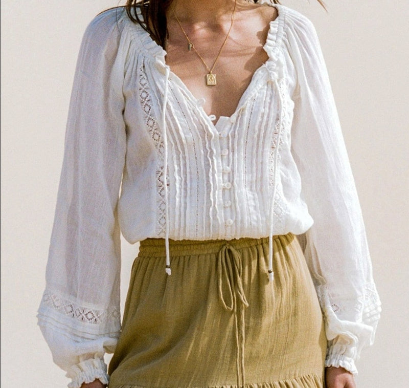 NEW !! Gypsy cotton blouse and bohemian lace.