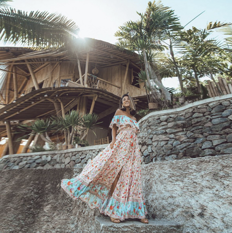 Robe longue gypsy Boheme epaules nue a volant. Bohemia Rhapsody